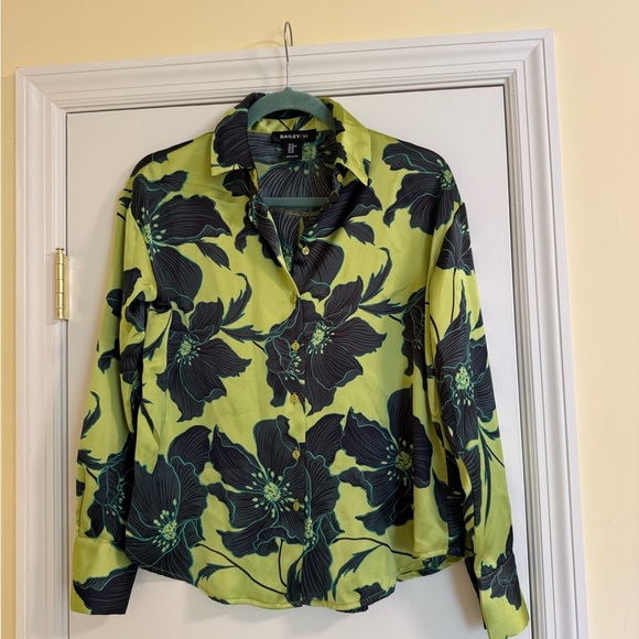 Floral Button-Up Shirt - Picture 2 of 3